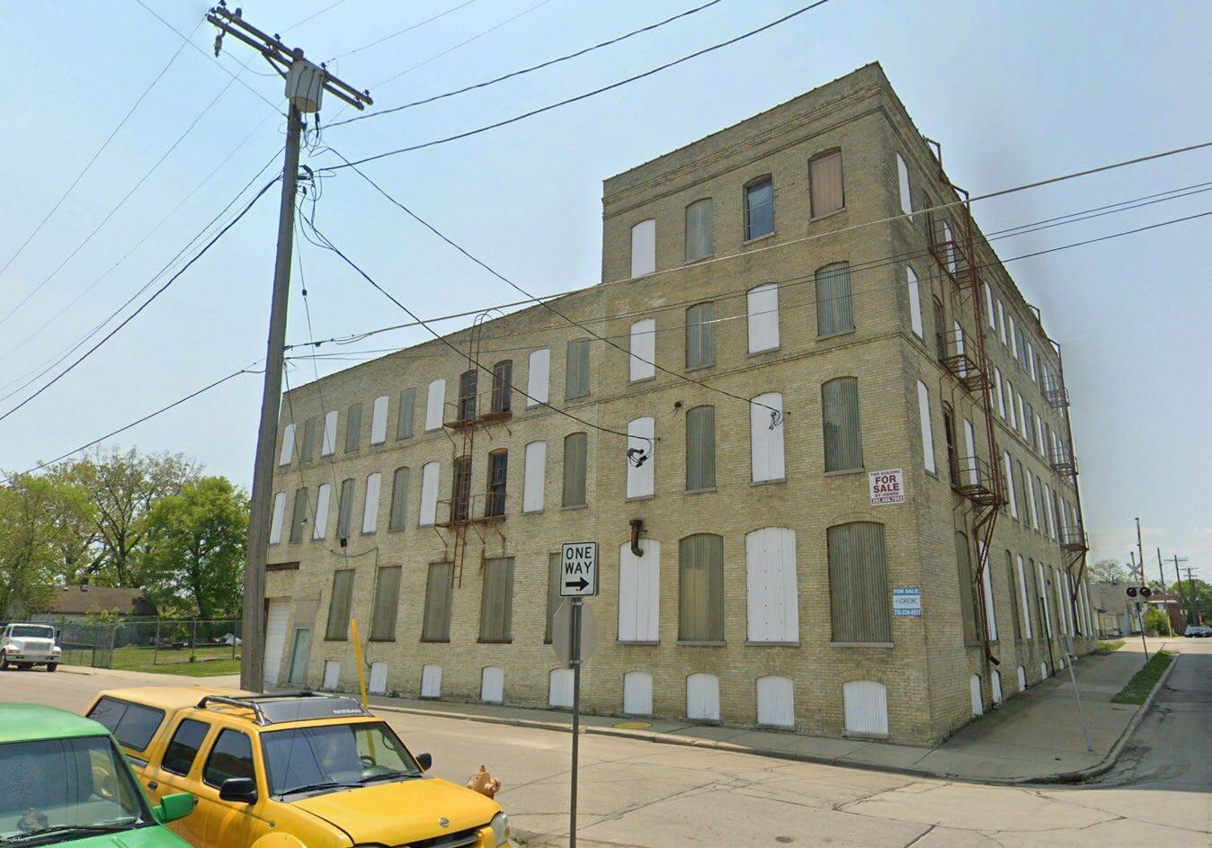 932-946 Garfield St, Racine, WI for Sale