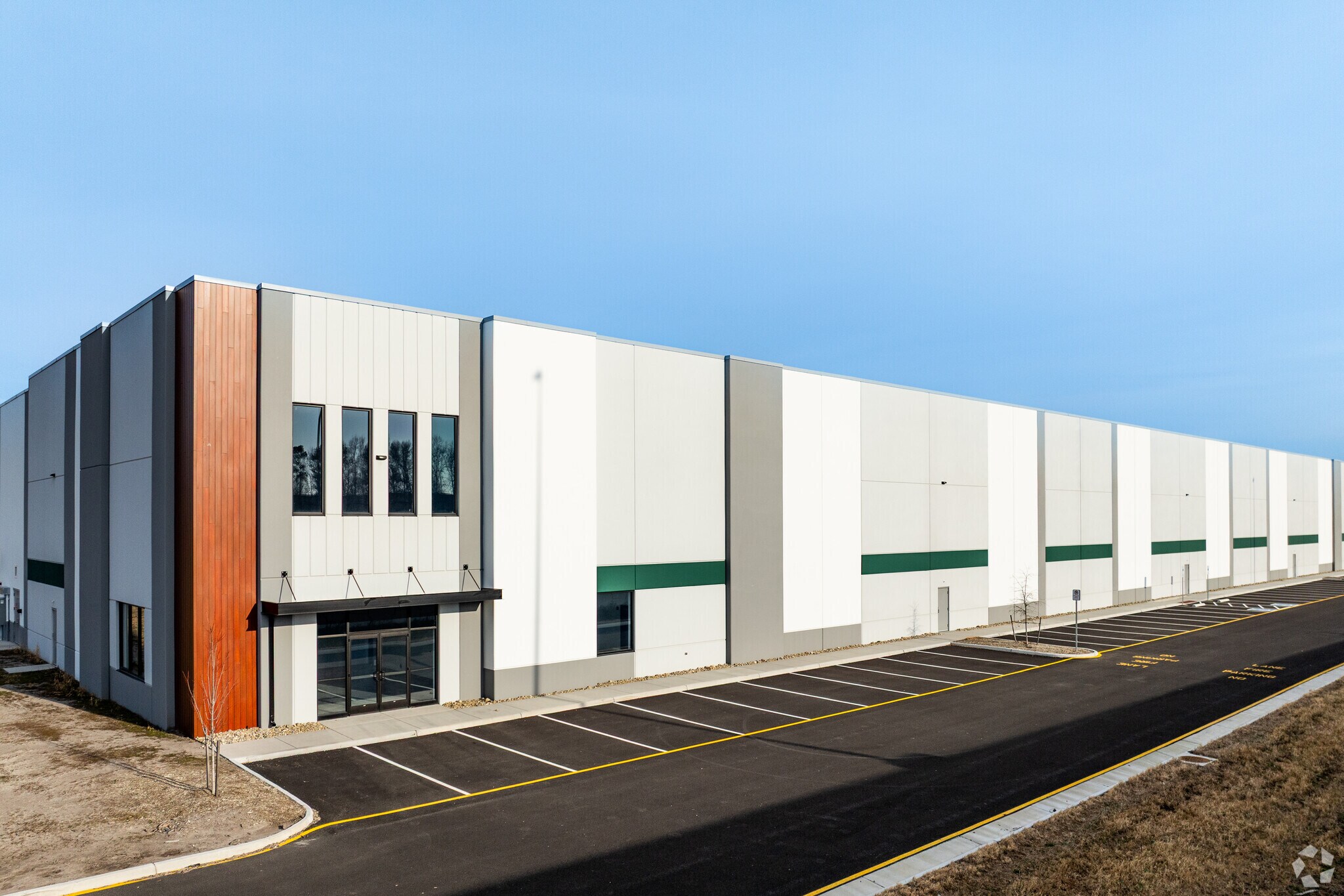 521 Woodlake Cir, Chesapeake, VA for Rent