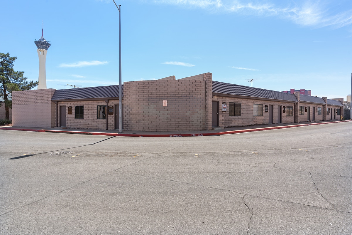 1700 Western Ave, Las Vegas, NV for Rent