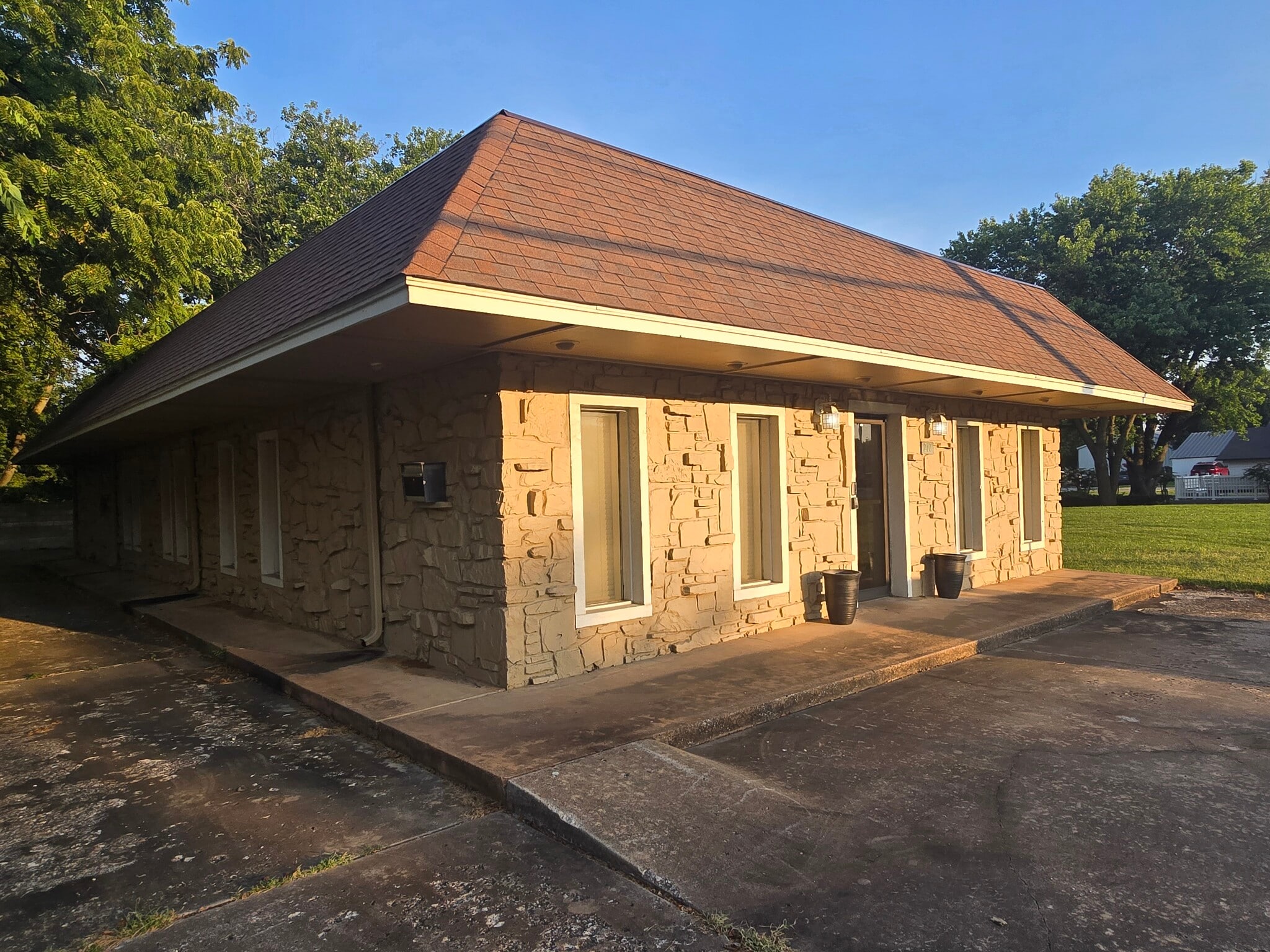 214 Elm Pl, Broken Arrow, OK for Sale