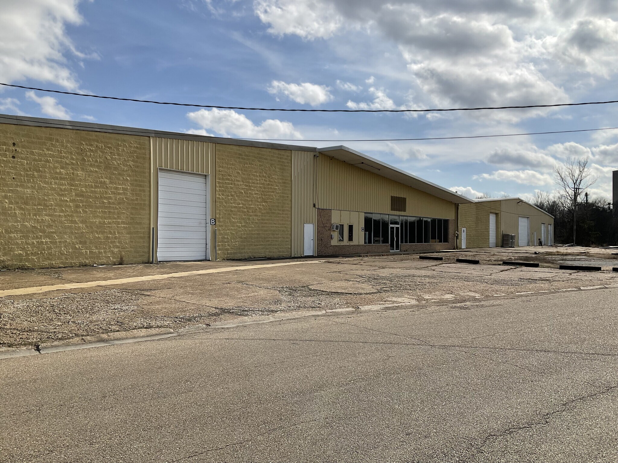 2872 Mattox St, Tupelo, MS for Rent
