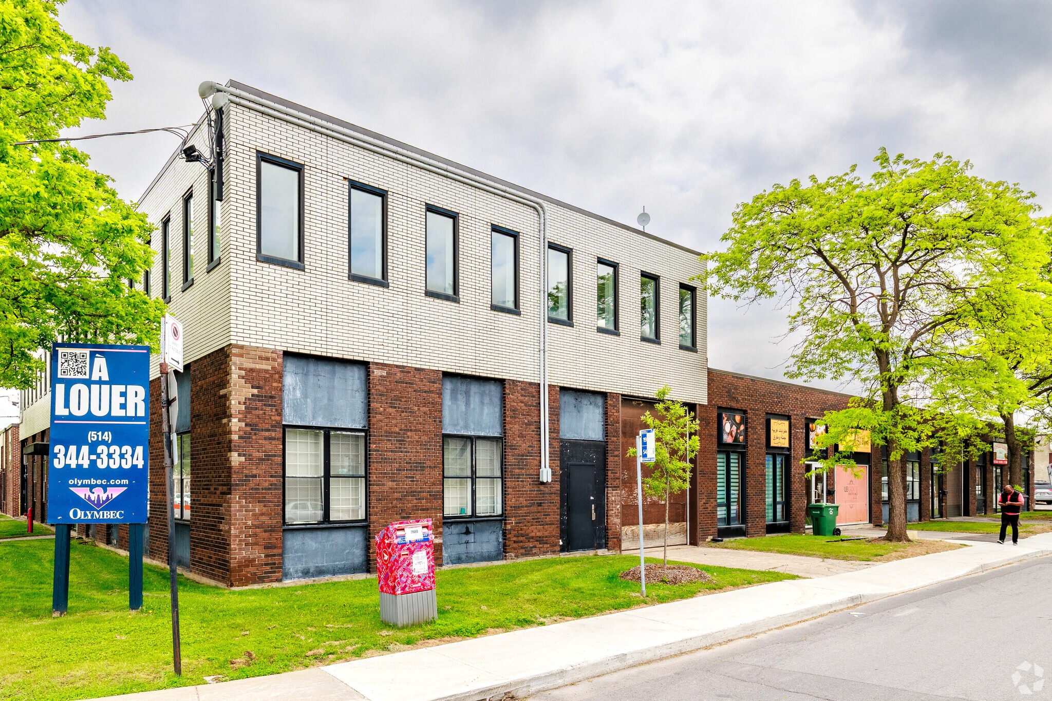 1550-1570 Rue de Louvain O, Montréal, QC for Rent
