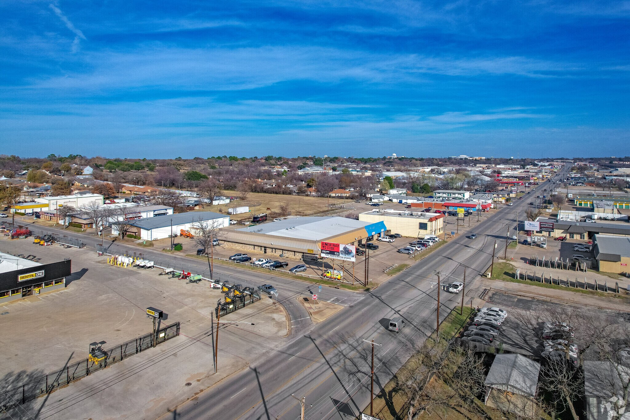 2821 W Division St, Arlington, TX for Rent