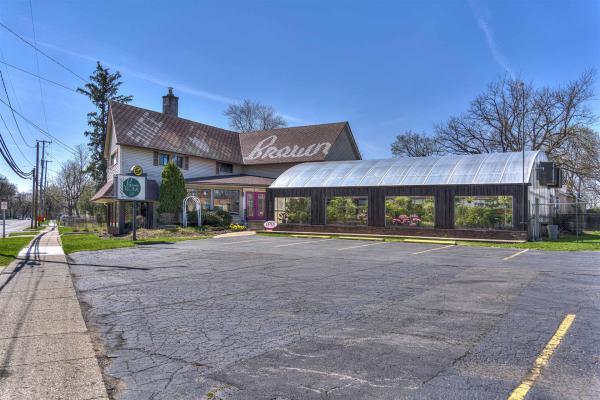 908 Greenwood Ave, Jackson, MI for Sale