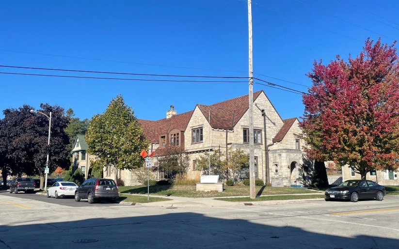 203 N Wisconsin St, Port Washington, WI for Sale