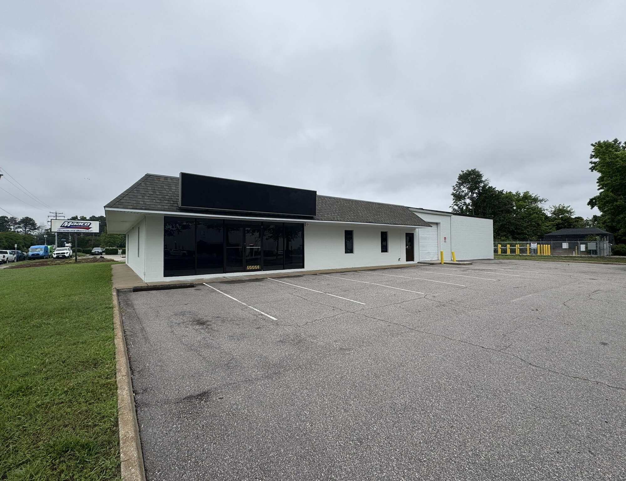 900 Live Oak Dr, Chesapeake, VA for Rent