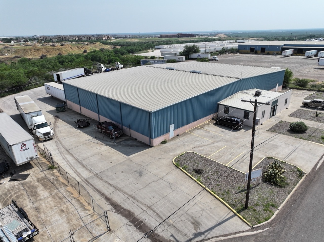 711 Enterprise St, Laredo, TX for Rent