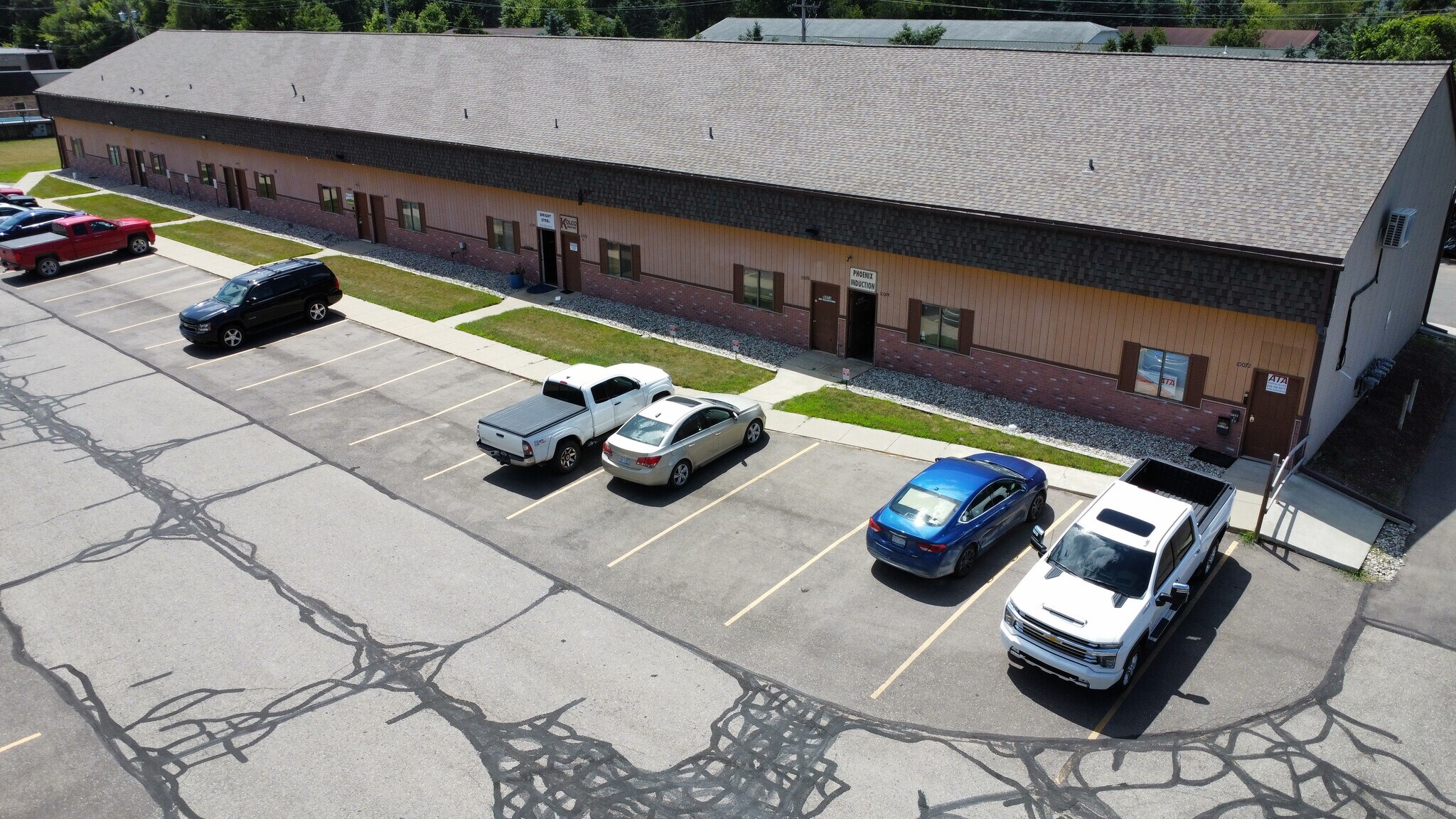 10072-10094 Colonial Industrial Dr, South Lyon, MI for Rent