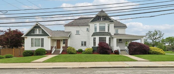 134 4th St, Ellwood City, PA for Sale