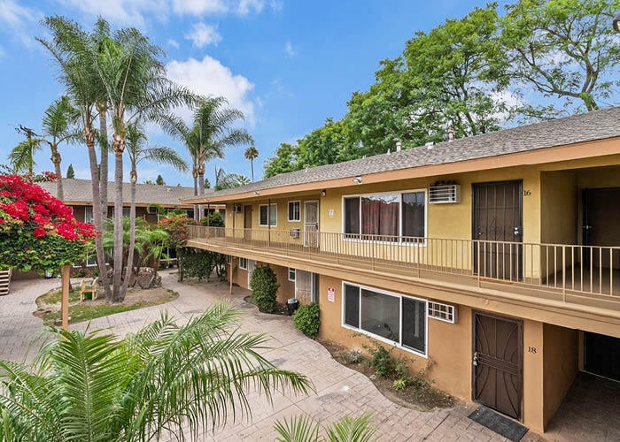 1800 W Glencrest Ave, Anaheim, CA for Sale