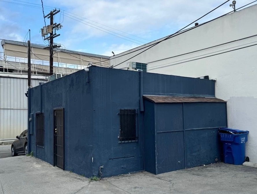 11919-11923 Ventura Blvd, Studio City, CA for Rent