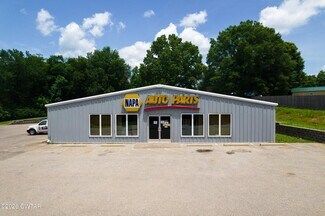 Henderson, TN Retail - 342 N Church Ave