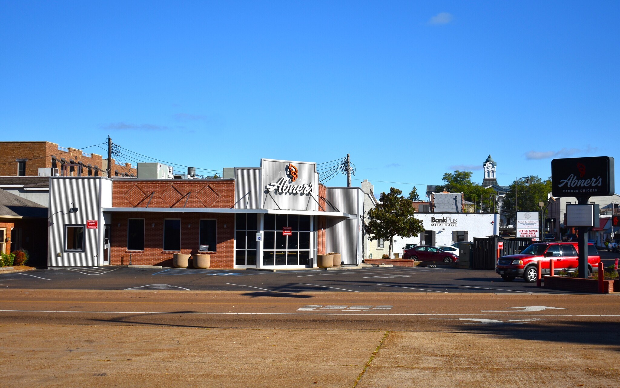 430 S Lamar Blvd Oxford, MS 38655 Retail Property for Lease on