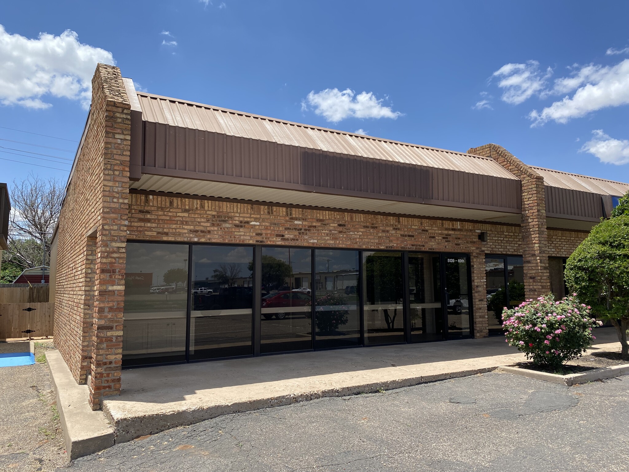 5139-5147 69th St, Lubbock, TX for Rent