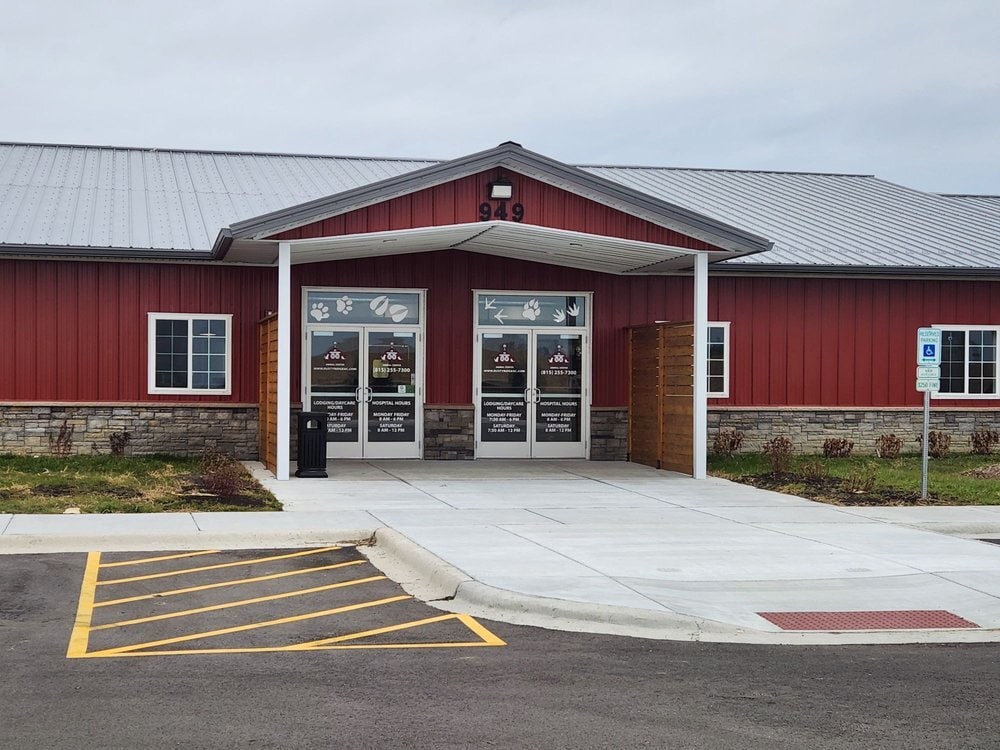 949 Bell Rd, Minooka, IL for Sale