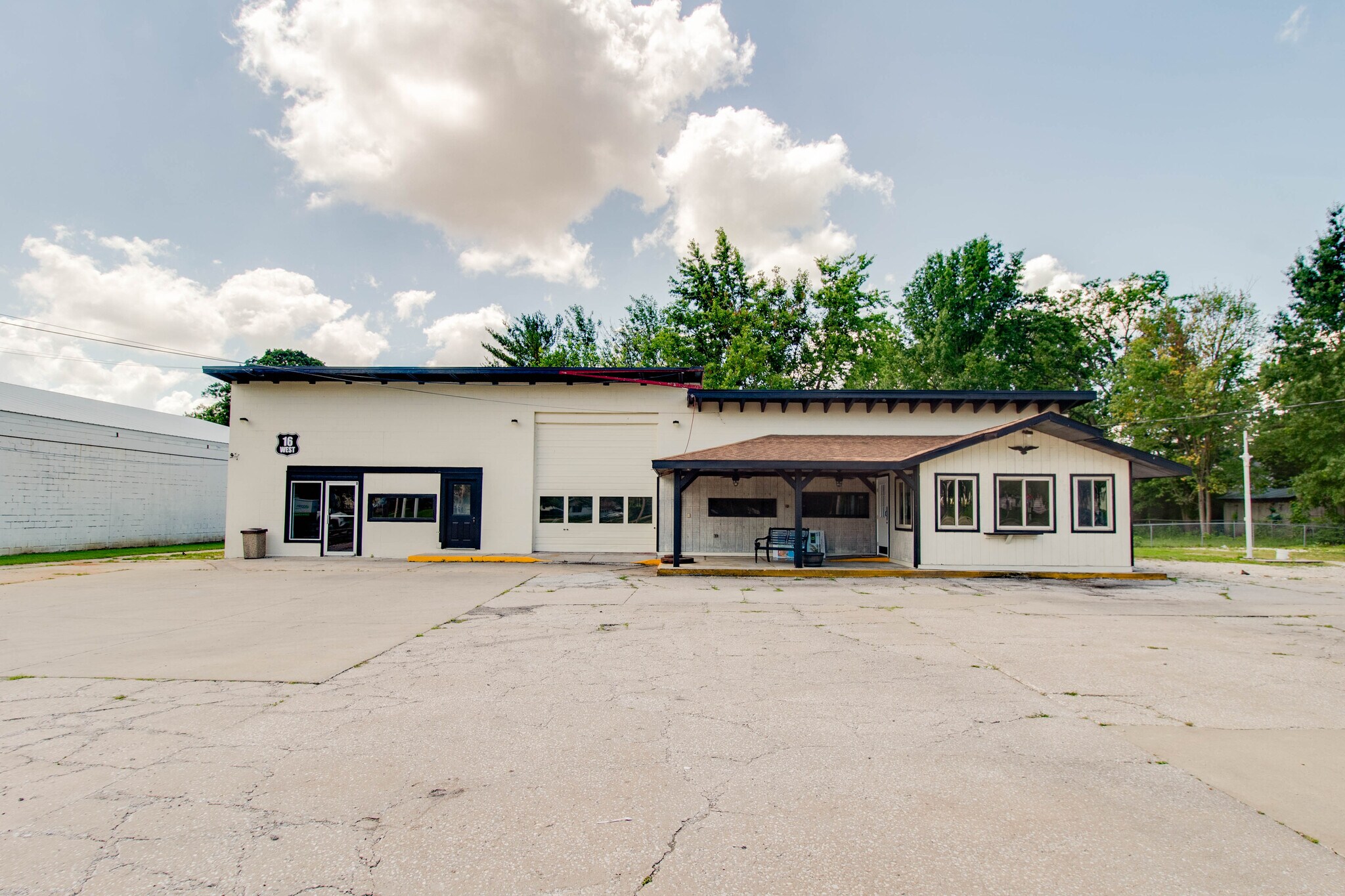 406 W Carpenter St, Jerseyville, IL for Sale