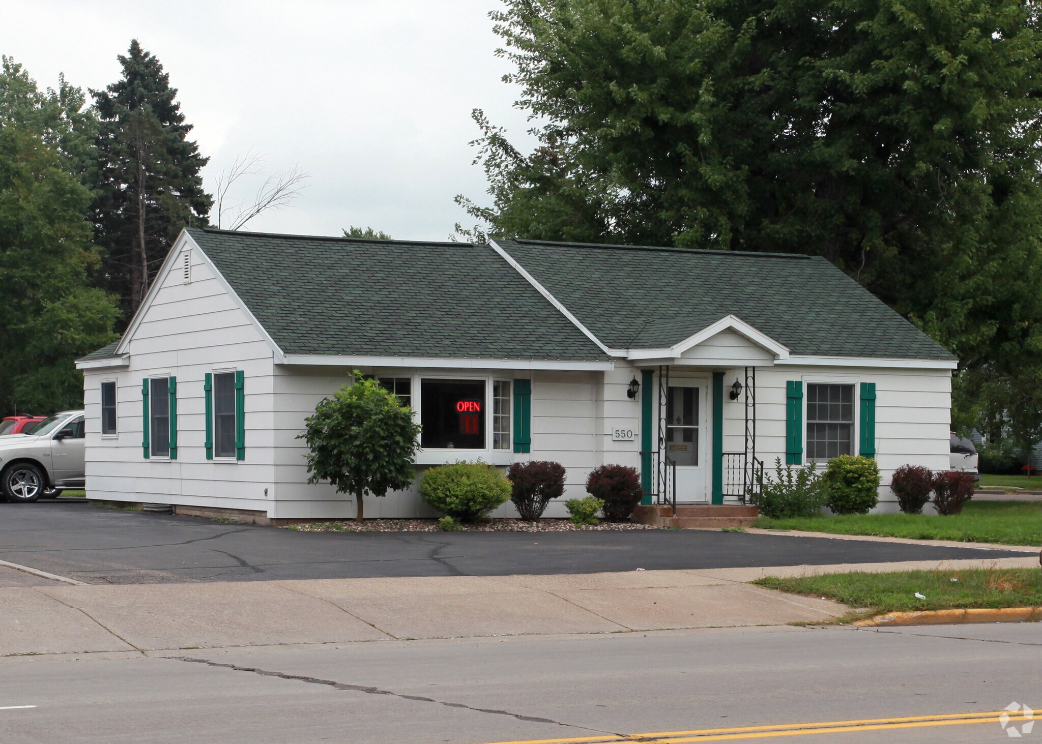 550 S Knowles Ave, New Richmond, WI for Rent