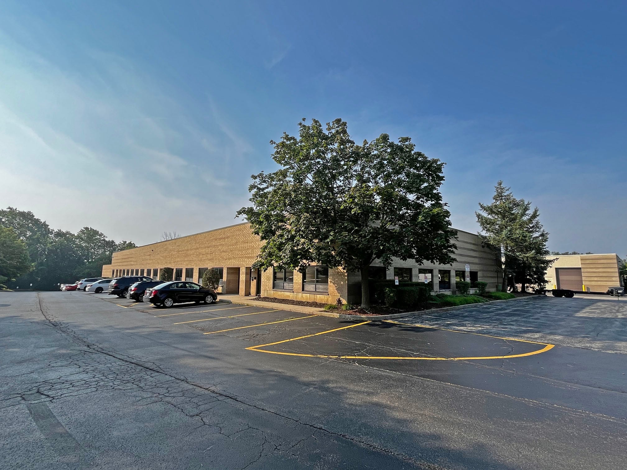 25765-25767 Hillview Ct, Mundelein, IL for Sale