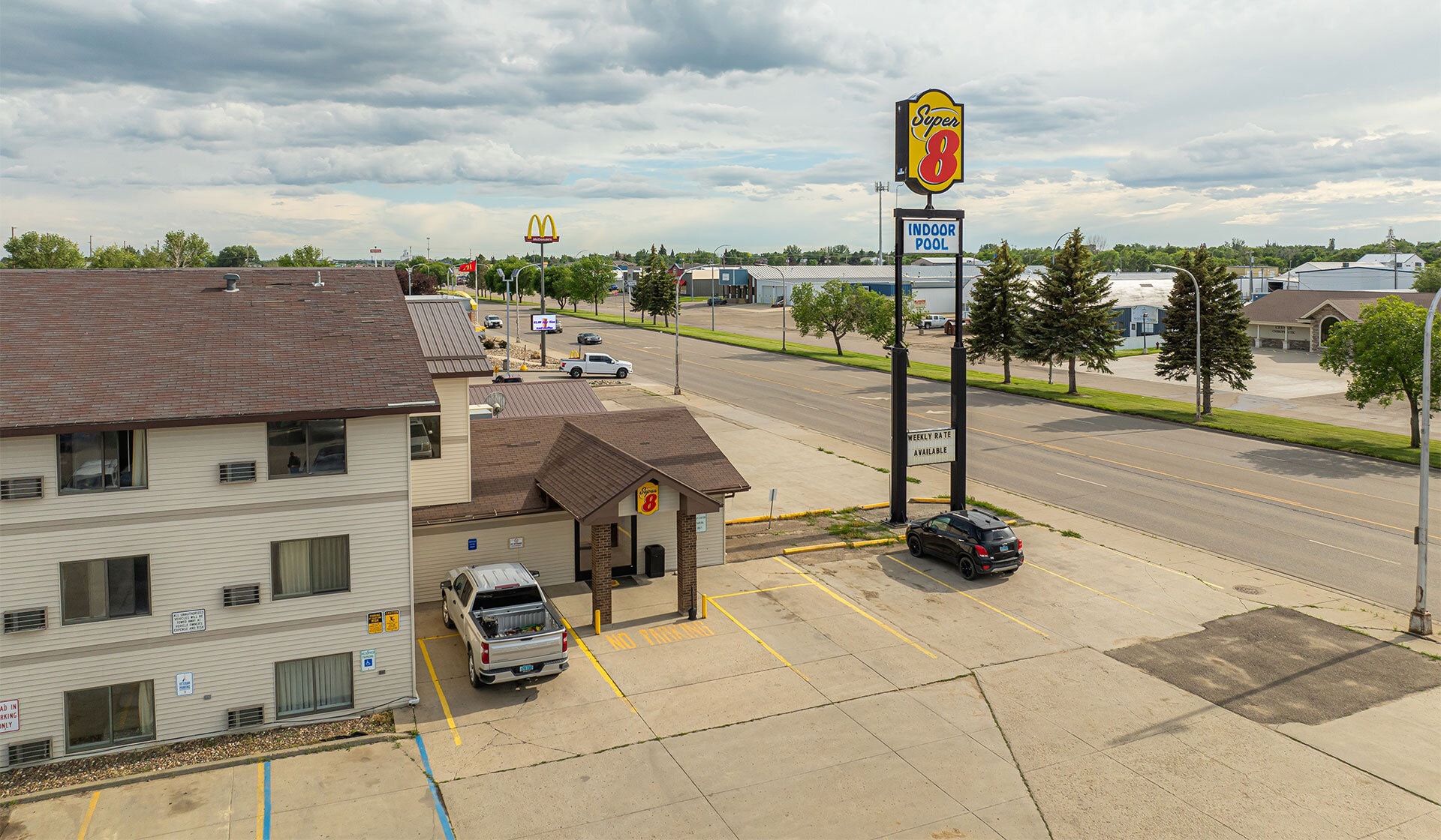 2324 2nd Ave W, Williston, ND for Sale
