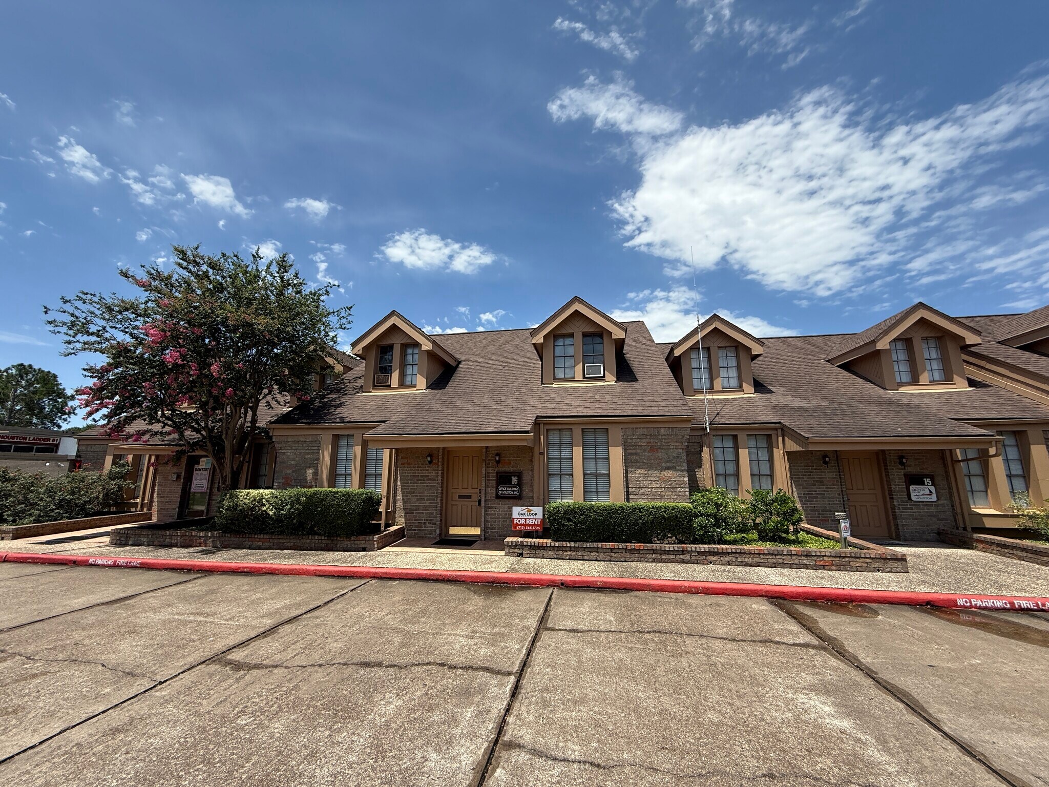 6910 Bellaire Blvd, Houston, TX for Rent
