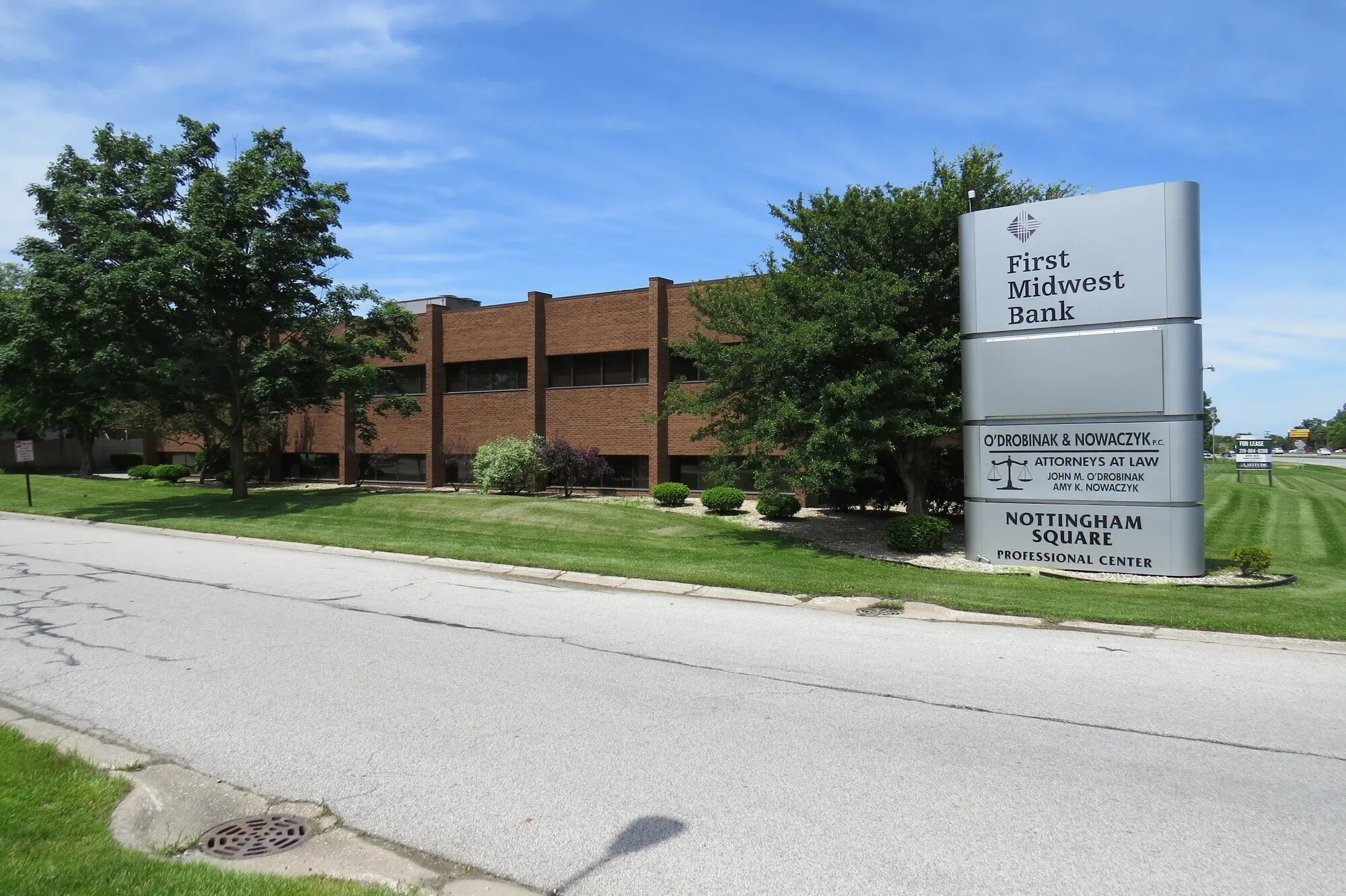 1802 Robin Hood Blvd, Schererville, IN for Rent