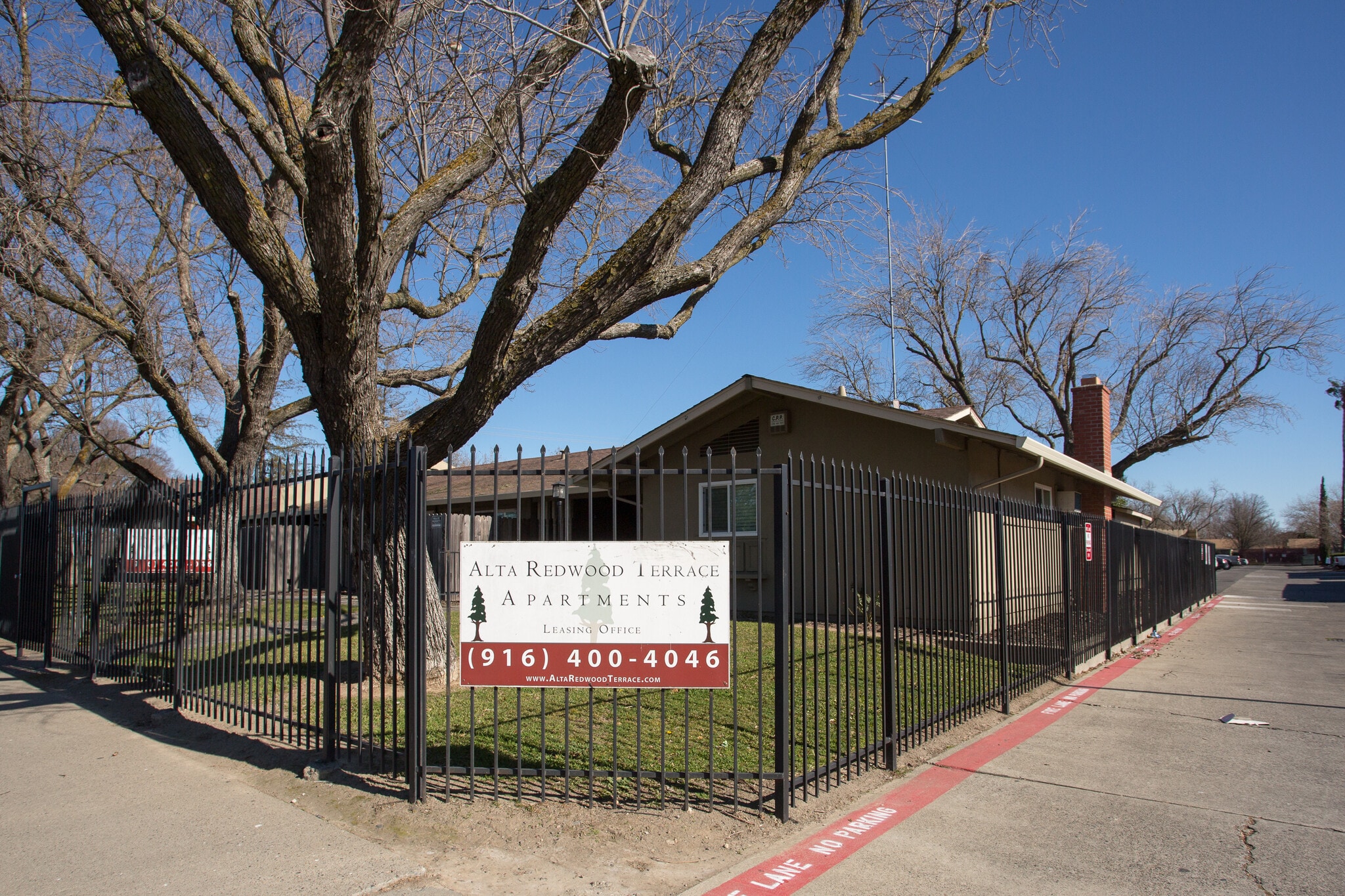 6815 24th St, Sacramento, CA for Sale