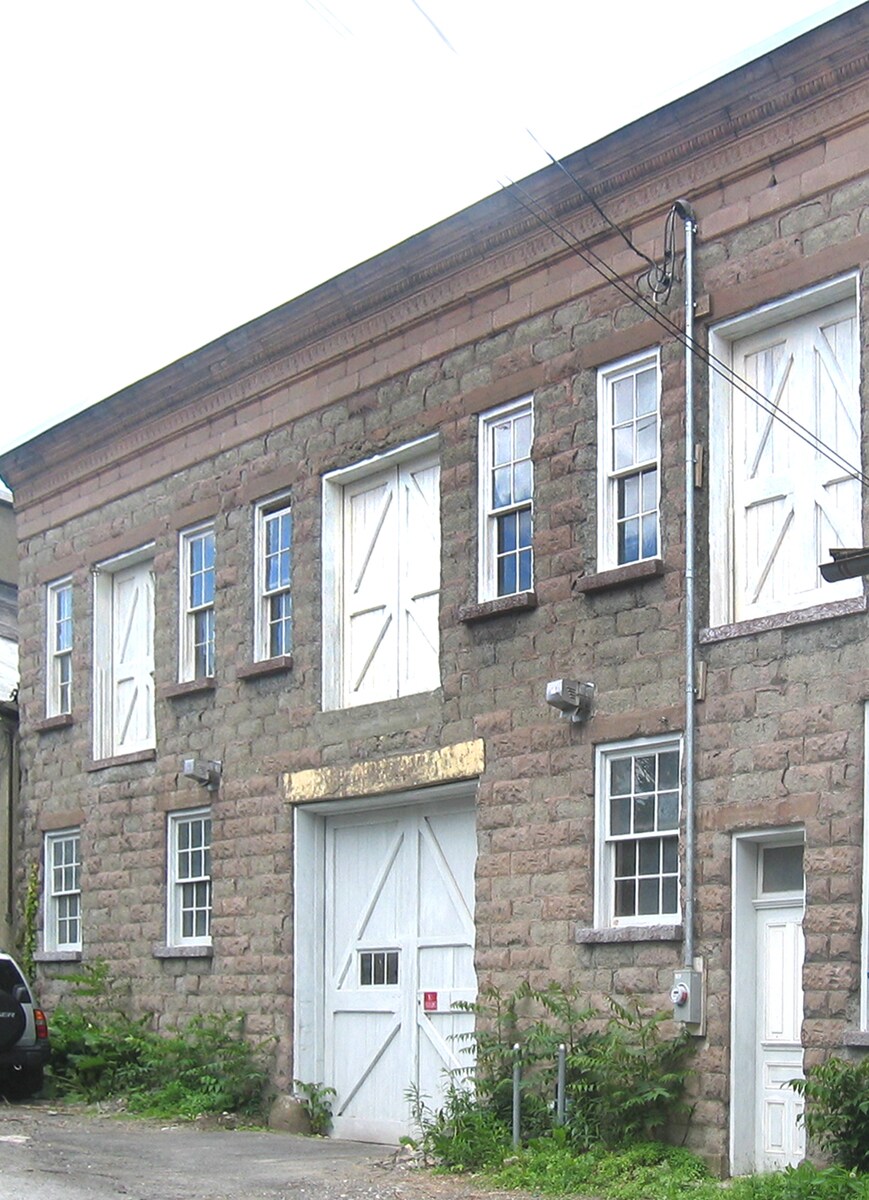 705-707 Cherry Aly, Hudson, NY for Rent