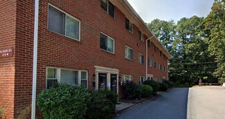 Charlottesville, VA Apartments - 2006 Stadium Rd