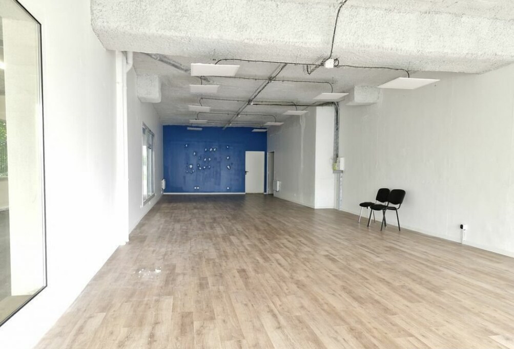 , Sainte-Geneviève-des-Bois, ESS for Rent