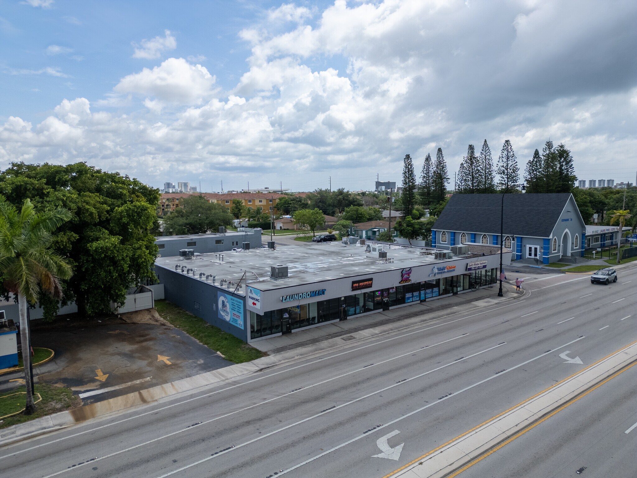 300 W Hallandale Beach Blvd, Hallandale Beach, FL for Rent