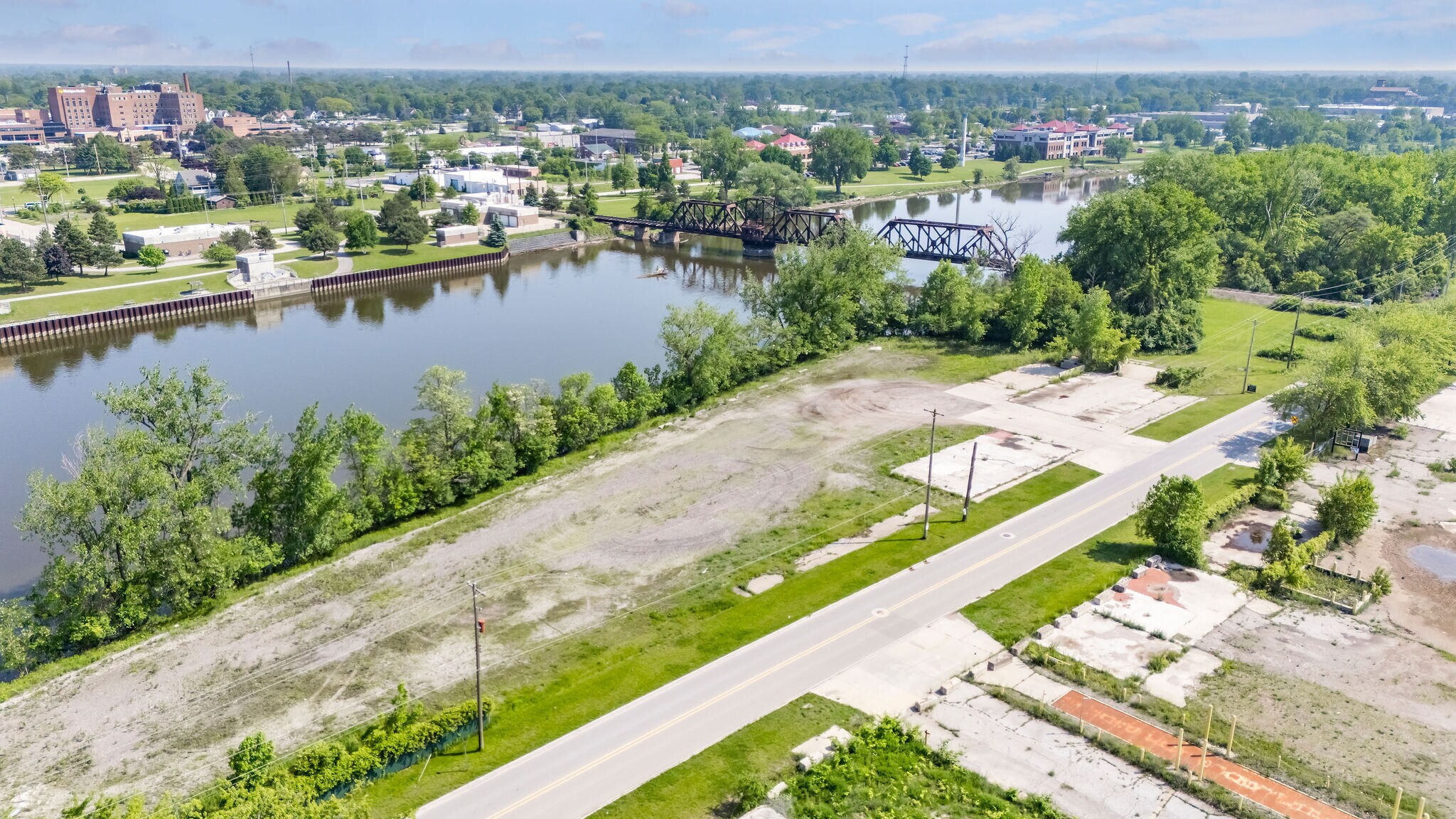 1420 Niagara st, Saginaw, MI for Sale