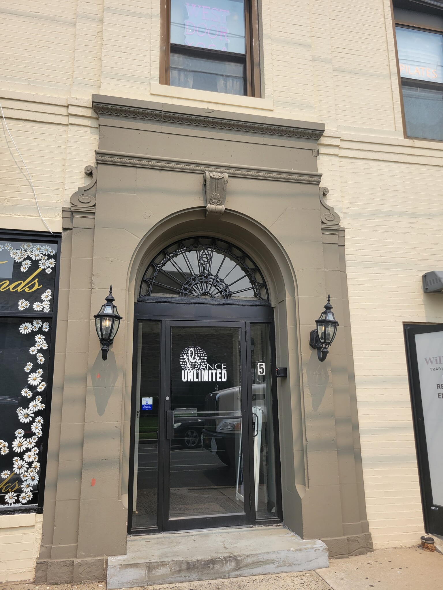 5 Fifth Ave, Bay Shore, NY for Rent