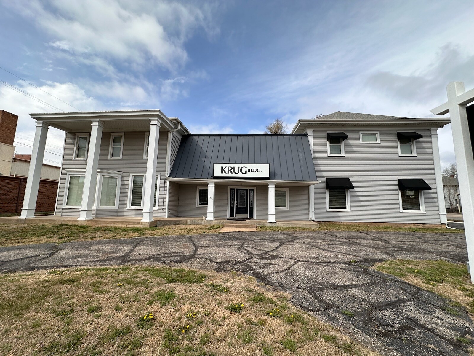 415 E Iron Ave, Salina, KS for Sale