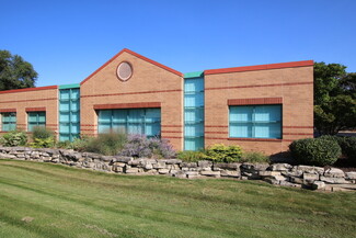 Woodstock, IL Office - 661-671 E Calhoun St