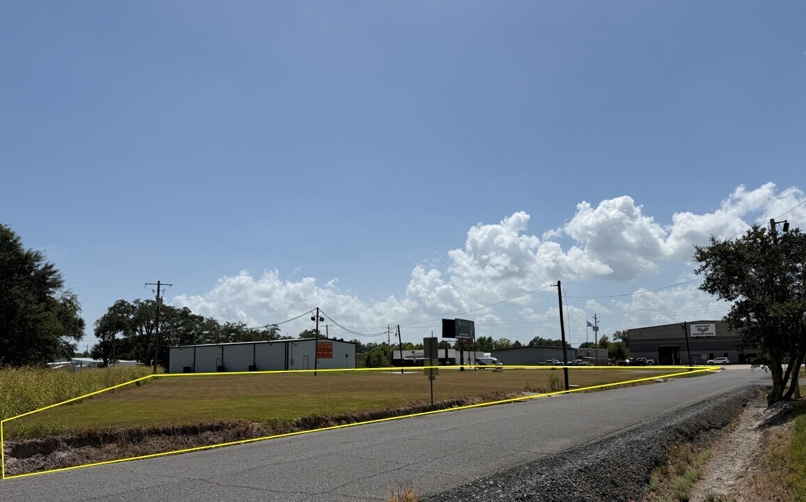 5405 Common Street, Lake Charles, LA for Rent