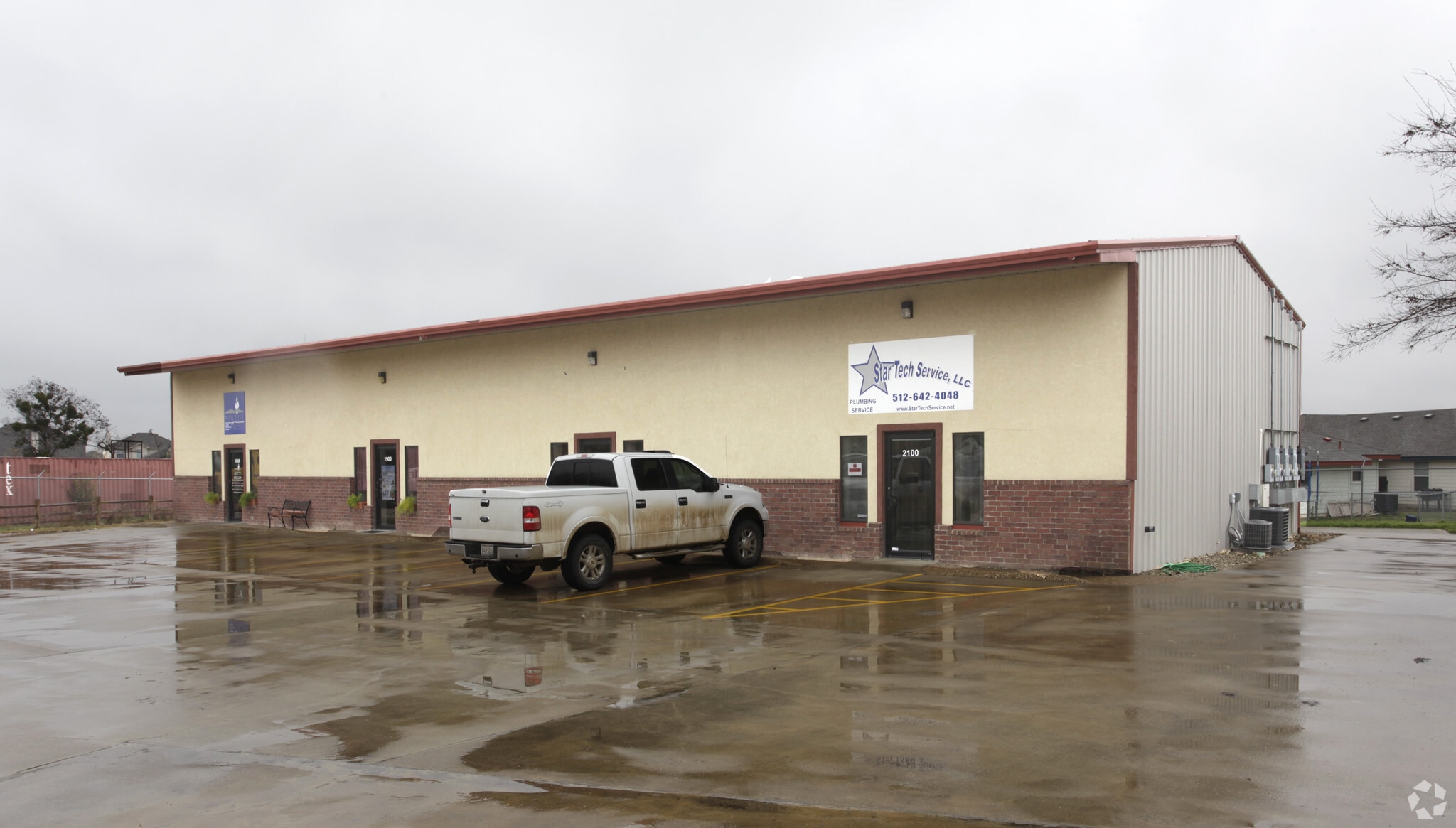 623 W Front St, Hutto, TX for Rent
