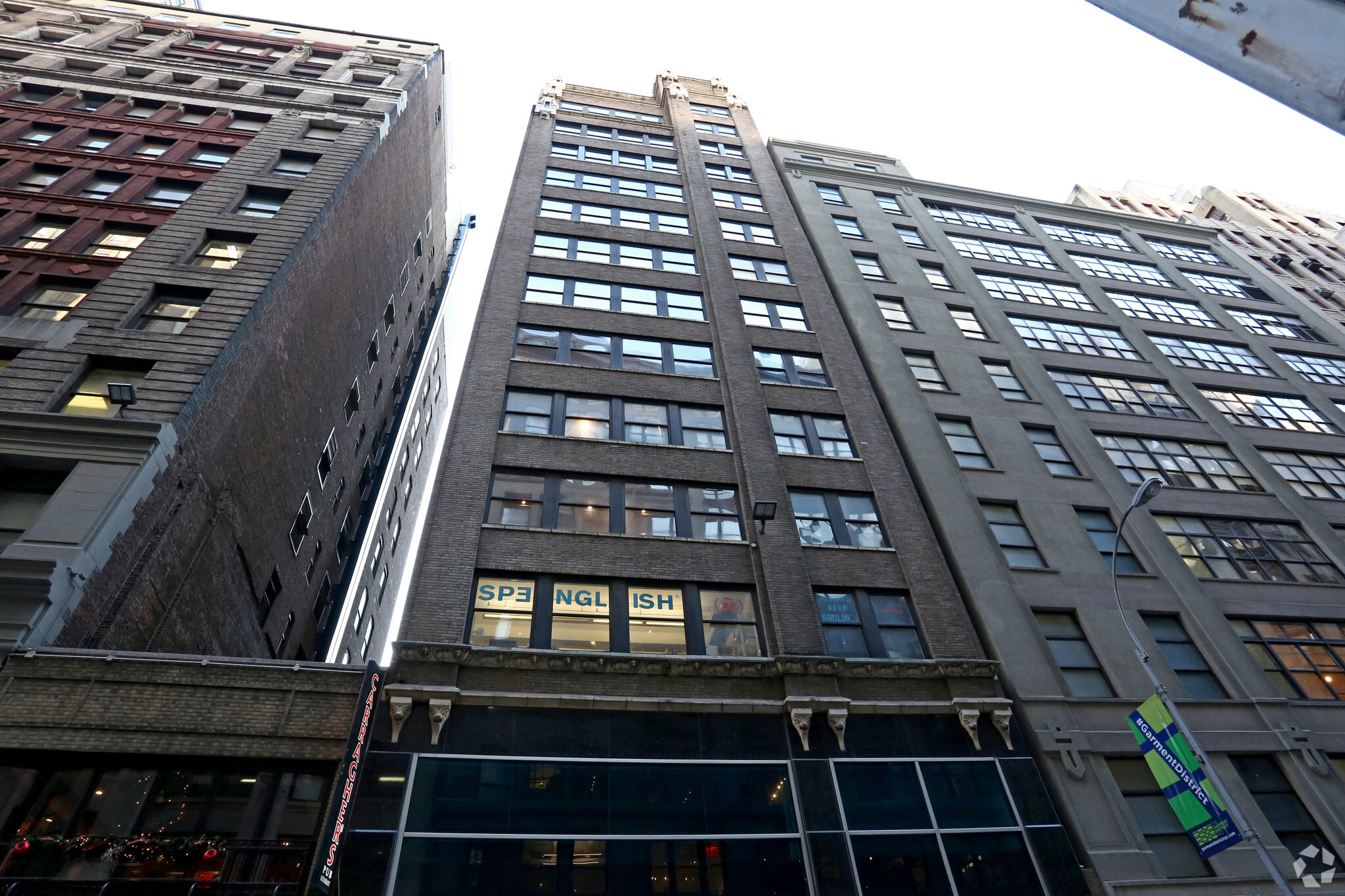 230 W 39th St, New York, NY for Rent