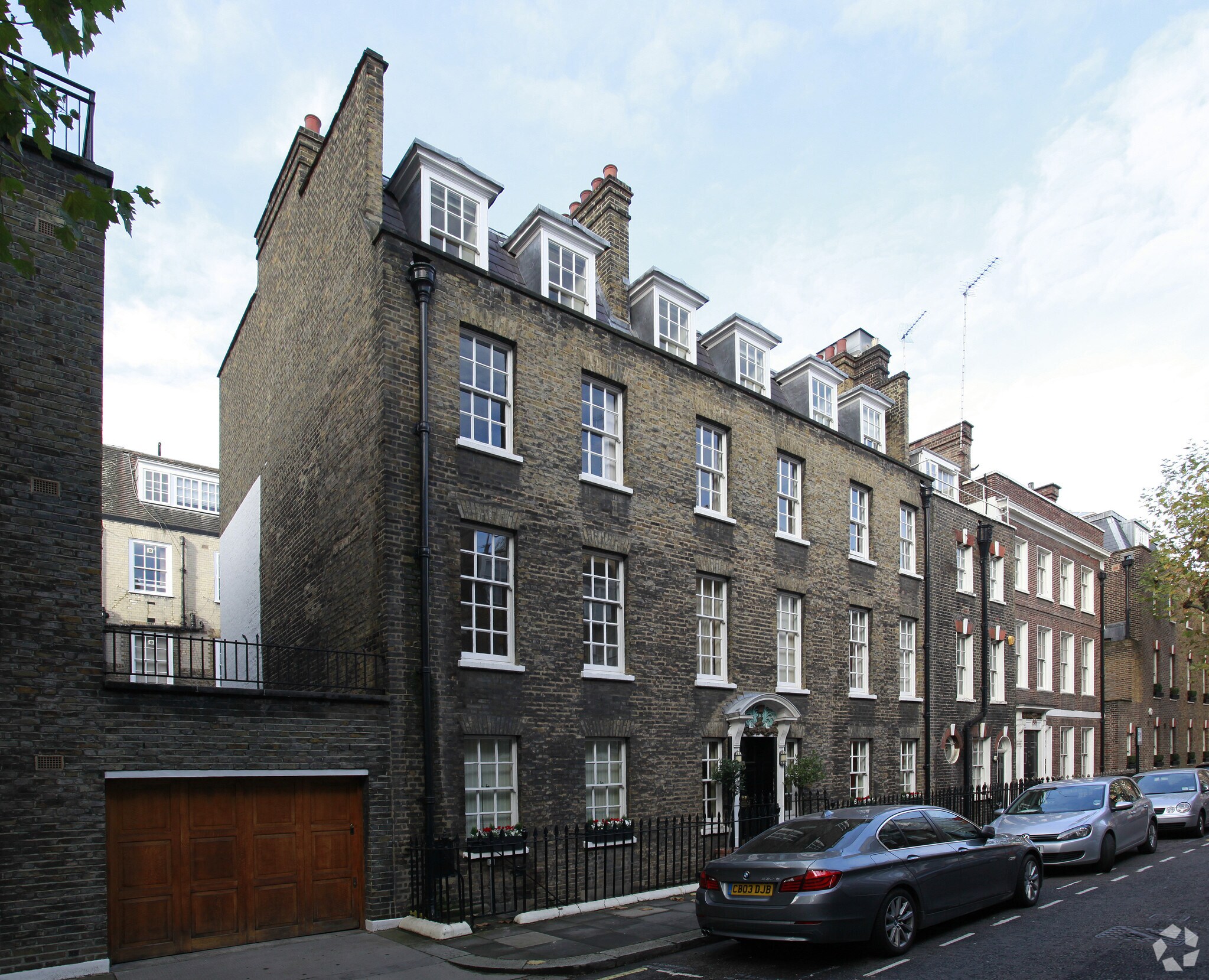 10 Buckingham Pl, London, LND for Rent