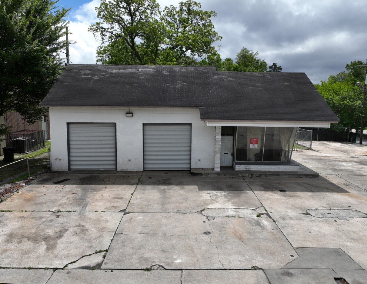 3912 Waters Ave, Savannah, GA for Rent