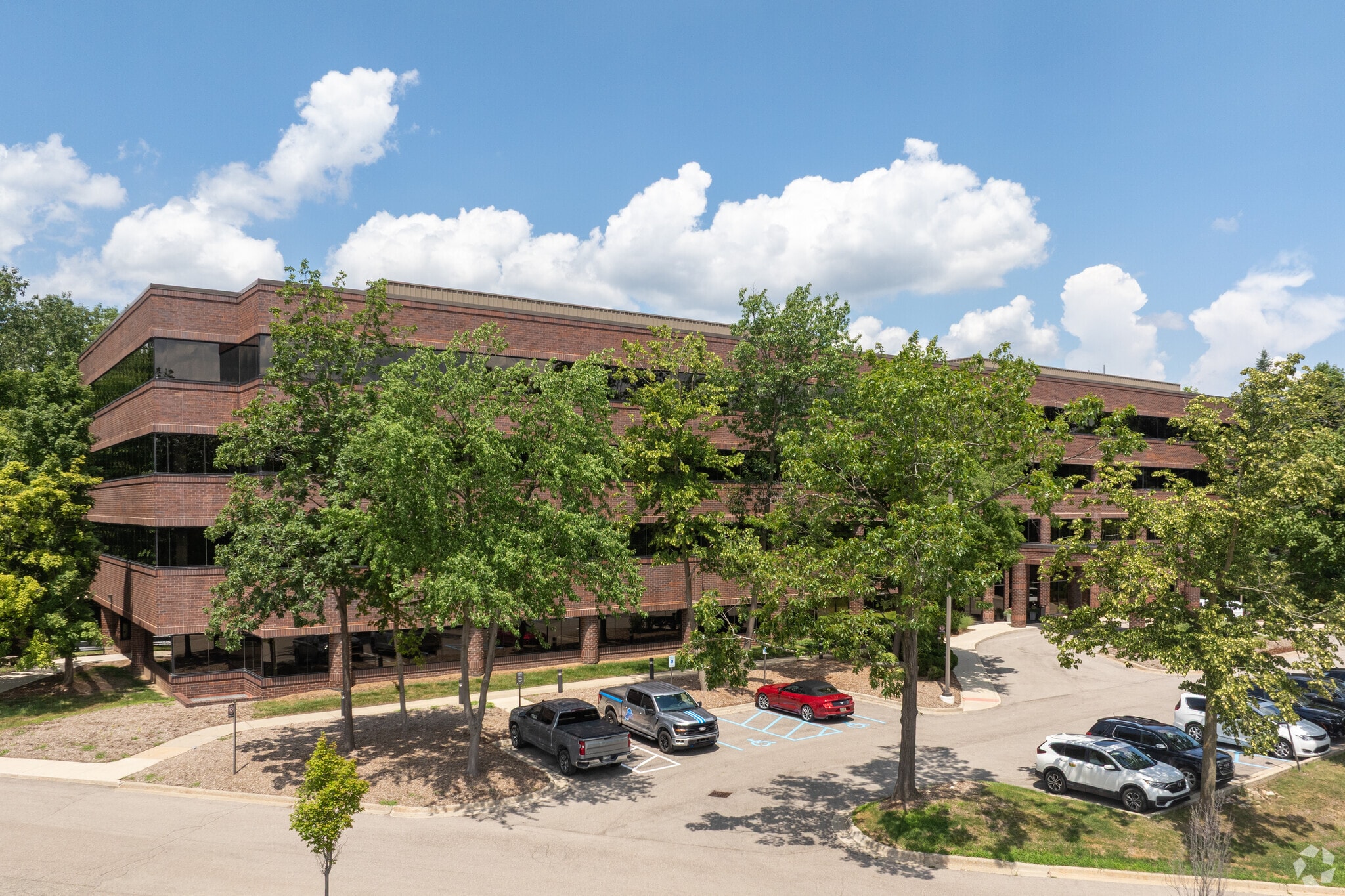 5445 Corporate Dr, Troy, MI for Sale