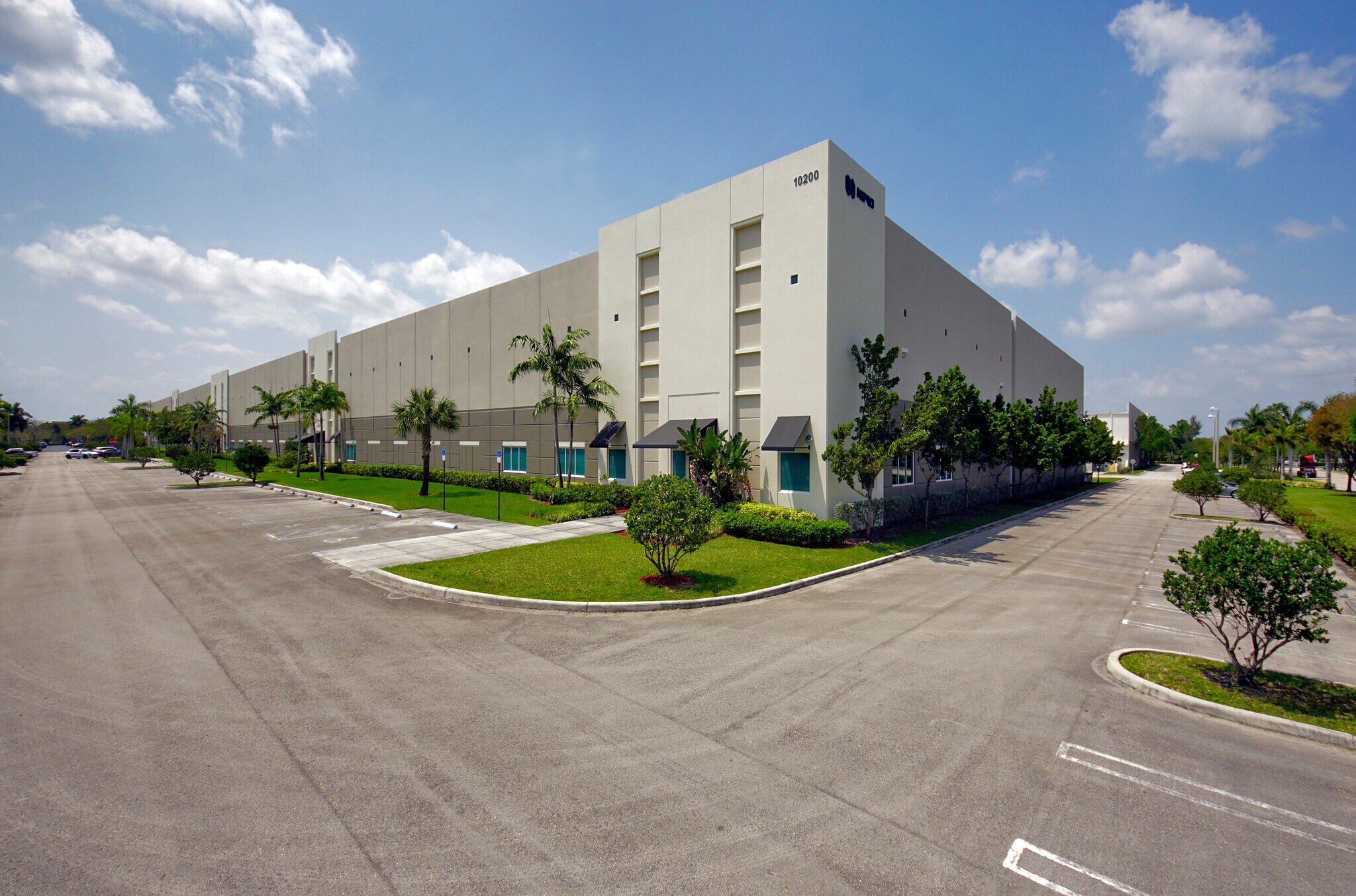 10200 NW 110th Ave, Medley, FL for Rent