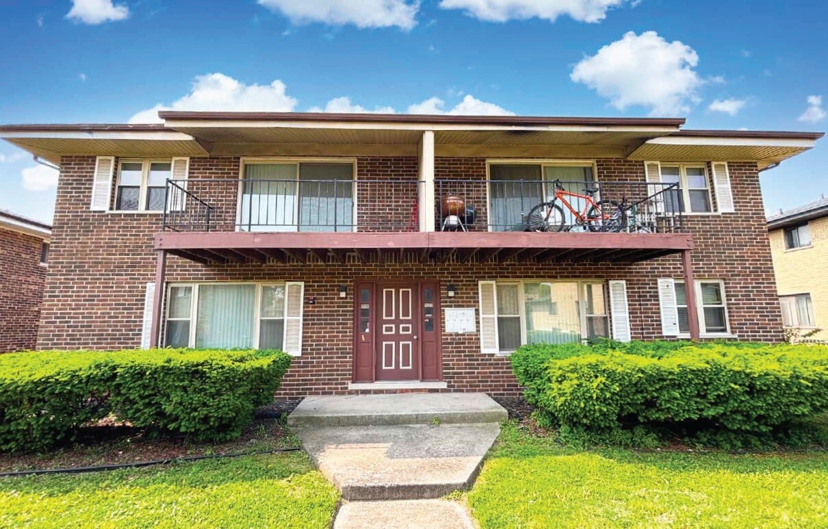 14813 Kilpatrick Ave, Midlothian, IL for Sale