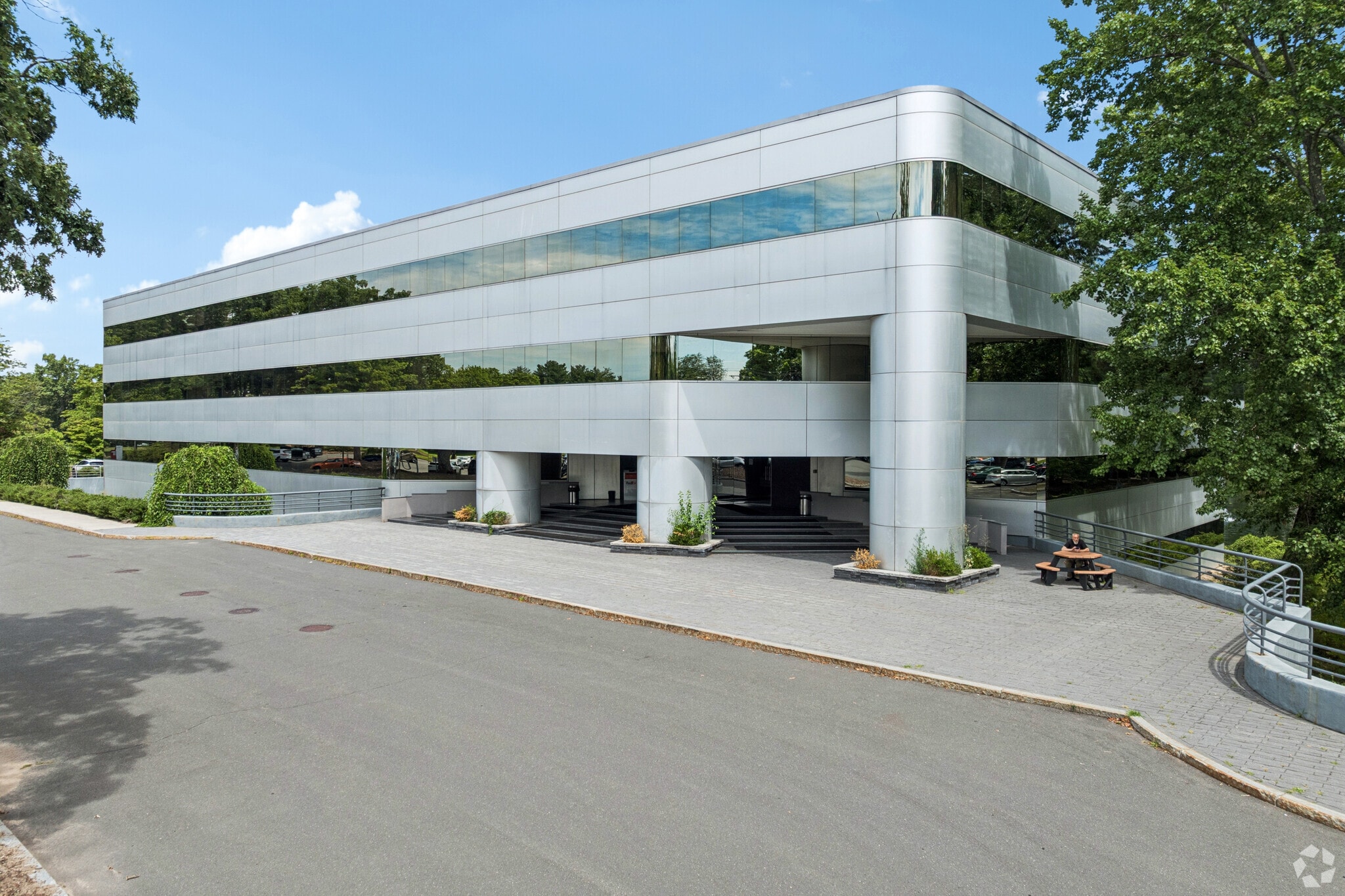 2 Waterside Crossing, Windsor, CT for Sale