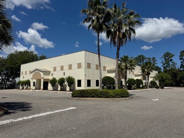 1800 Concept Ct, Daytona Beach, FL for Rent