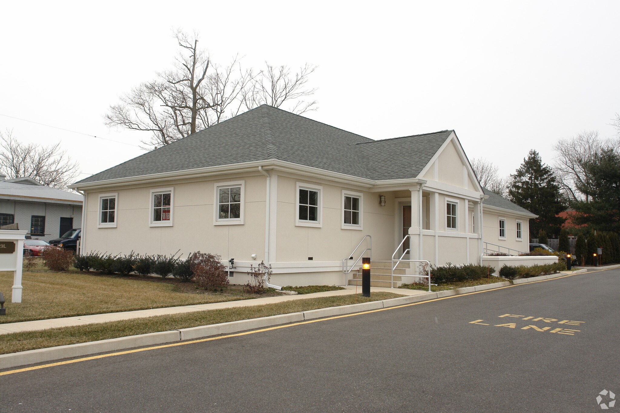 215 Monmouth Rd, Oakhurst, NJ for Rent