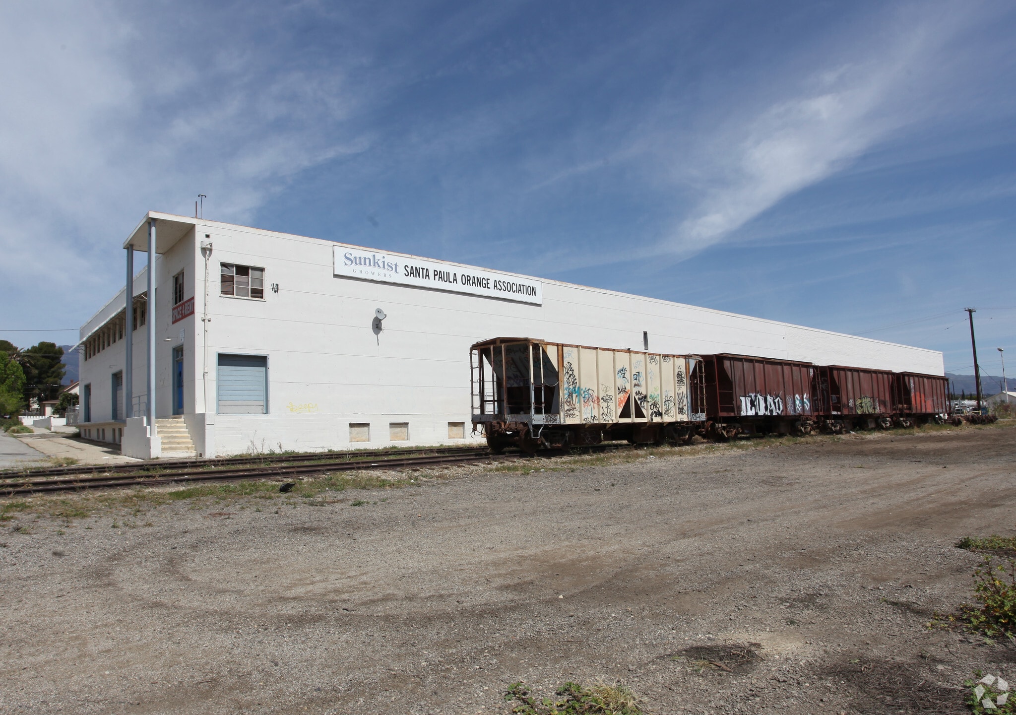 215-221 N Ojai St, Santa Paula, CA for Rent