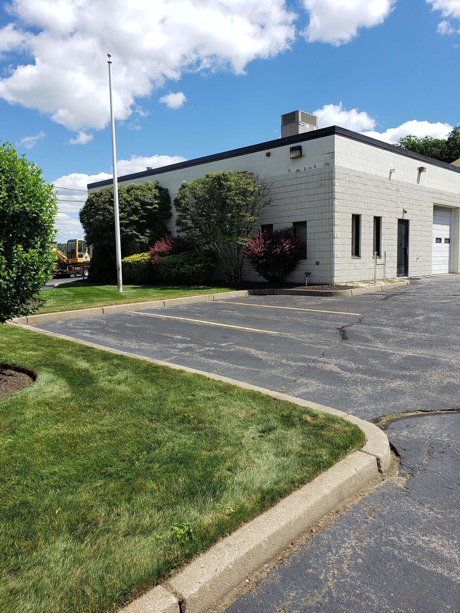 22 Lark Industrial Pky, Greenville, RI for Rent