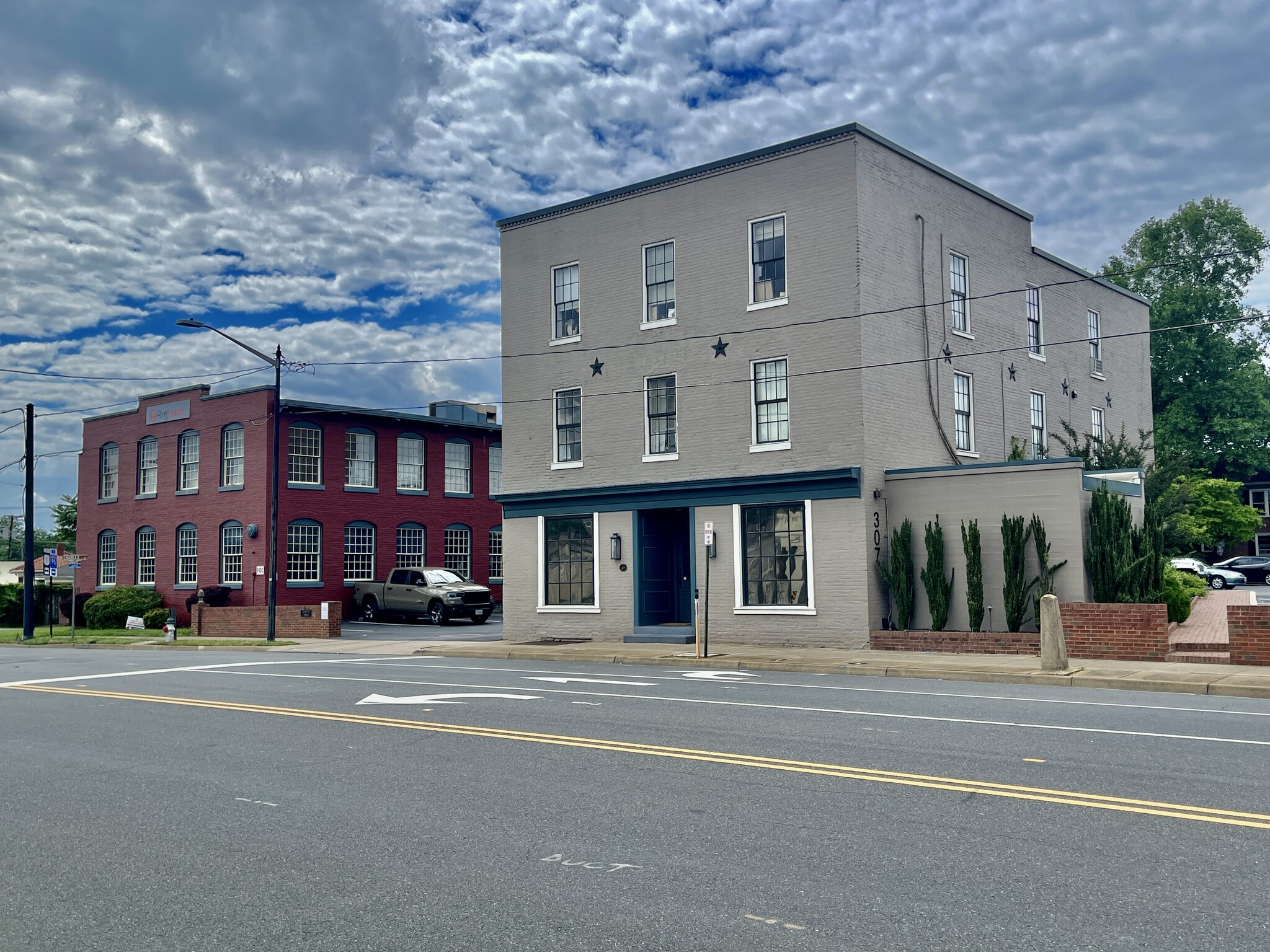 307 Lafayette Blvd, Fredericksburg, VA for Sale