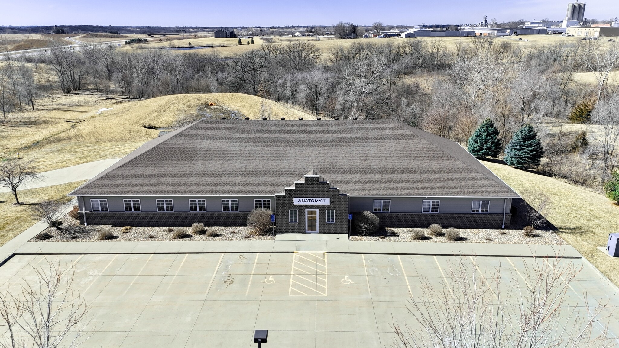 411 SE 9th St, Pella, IA for Rent