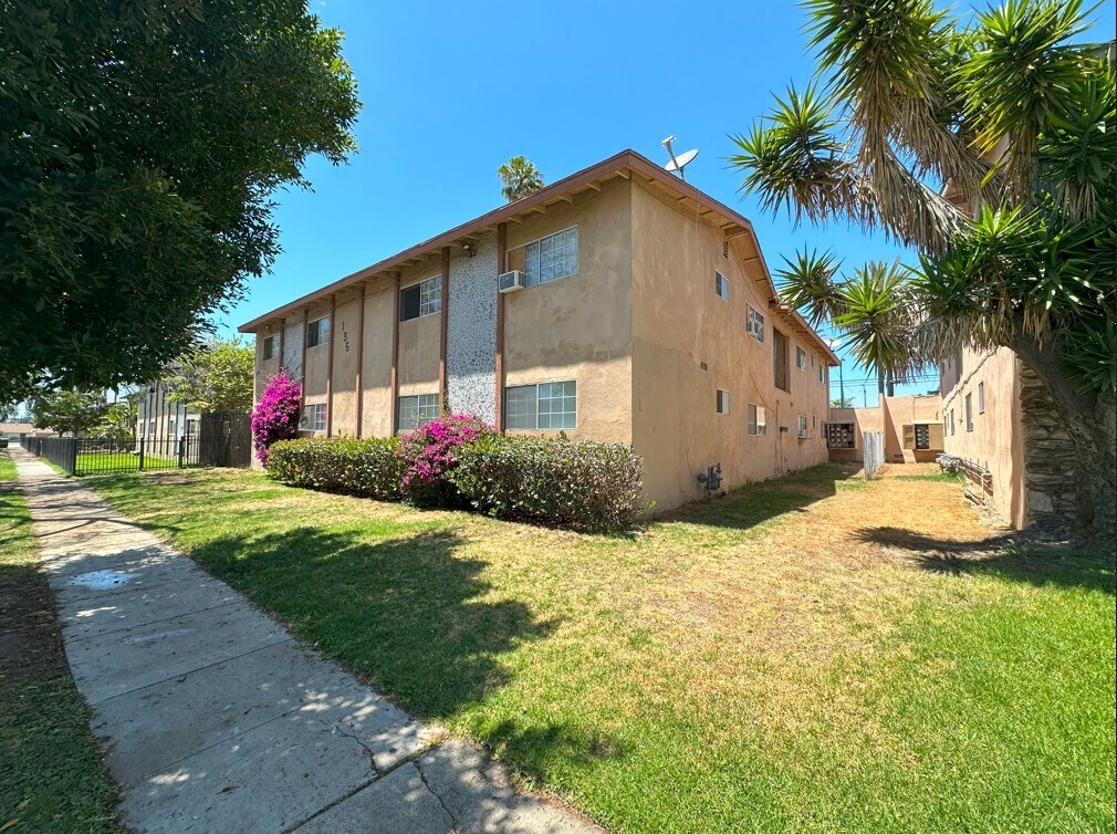 135 E Wakefield Ave Anaheim, CA 92802 MultiFamily Property for Sale on
